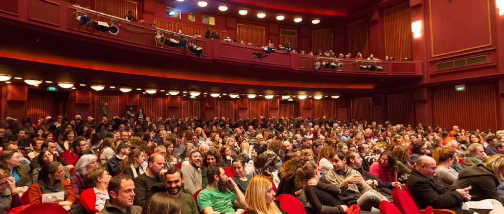 Theaterstück Theaterstück