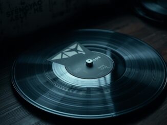 vinyl-revival-darkwave-postpunk